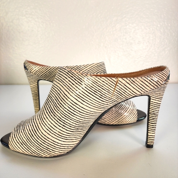 Calvin Klein Heels Size 8.5 - Picture 6 of 15